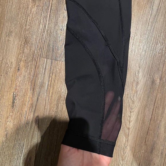 LULULEMON size 4 black leggings - Picture 2 of 5